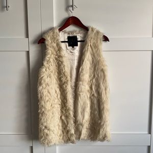 JACK by BB Dakota faux fur vest Women's Size XS Ivory NWT